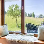 Gaestehaus Alpina בית הארחה Krün