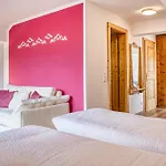 Affittacamere Gaestehaus Alpina Krün