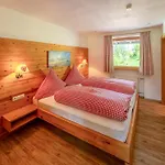 Gaestehaus Alpina Penzion