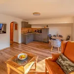Penzion Gaestehaus Alpina *