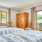 Gaestehaus Alpina Penzion *