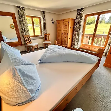 Guest house Gaestehaus Alpina Krun