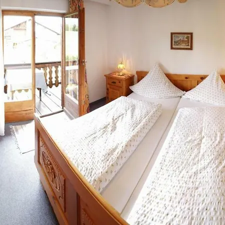 Guest house Gaestehaus Alpina Krun