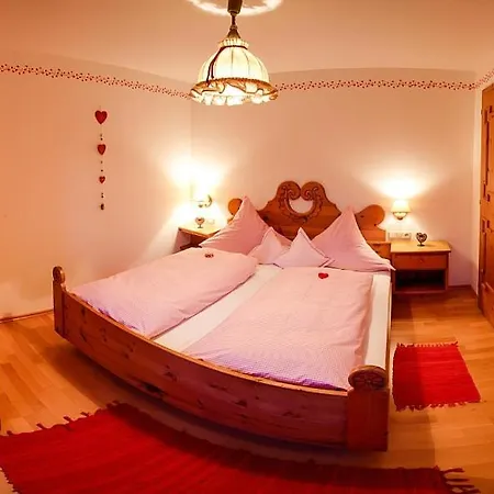 Gaestehaus Alpina Guest house Krun